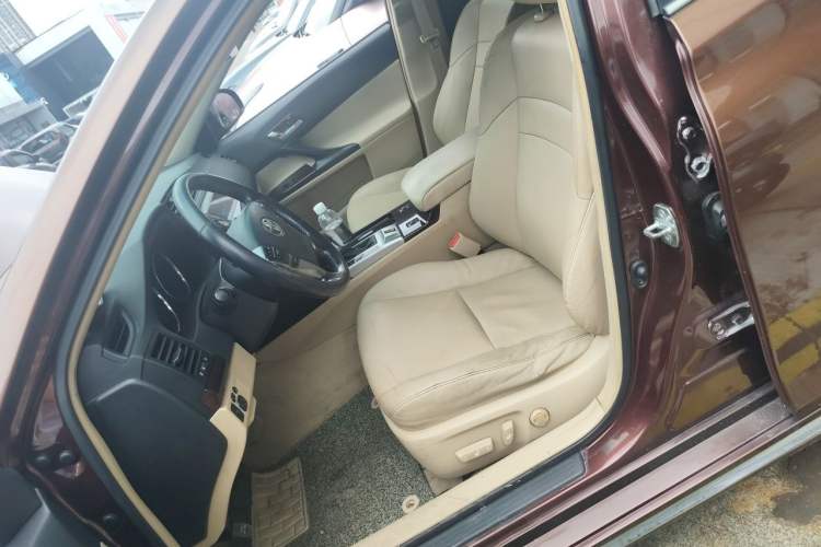 Used Toyota Reiz 2010 2.5V Fengdu Elite Edition Left Front Seat