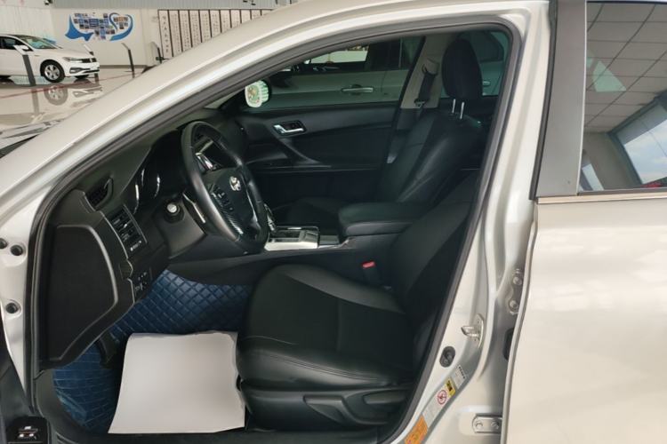 Used Toyota Reiz 2010 2.5S Fashion Elite Edition Left Front Seat
