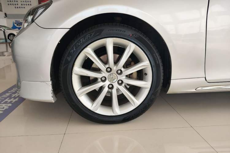 Used Toyota Reiz 2010 2.5S Fashion Elite Edition Left Front Wheel Hub