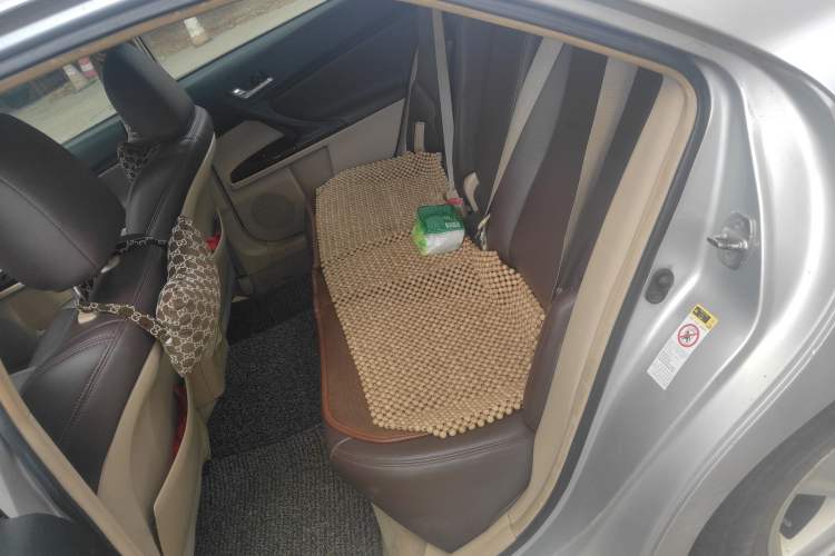 Used Toyota Reiz 2010 2.5V Fengdu Elite Edition Left Rear Seat