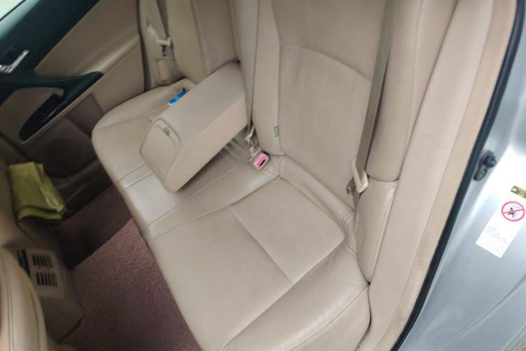 Used Toyota Reiz 2010 2.5V Fengdu Elite Edition Left Rear Seat