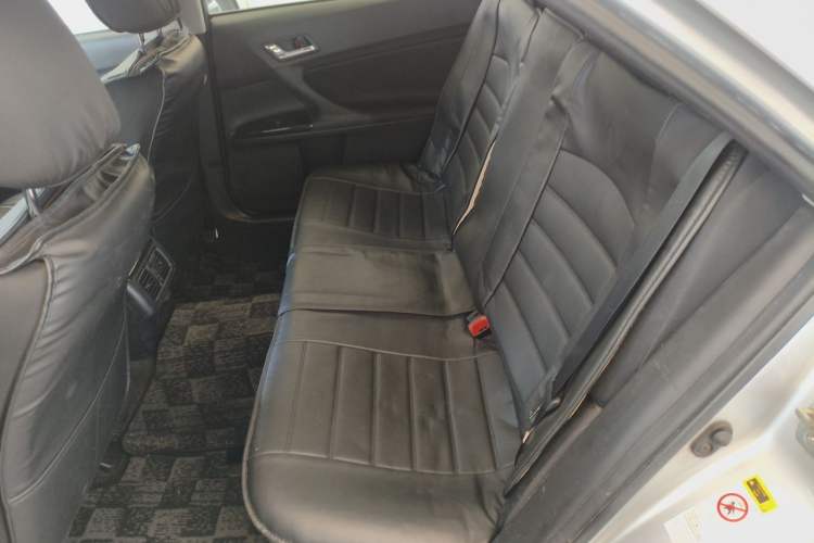 Used Toyota Reiz 2010 2.5S Fengdu Jinghua Edition Left Rear Seat