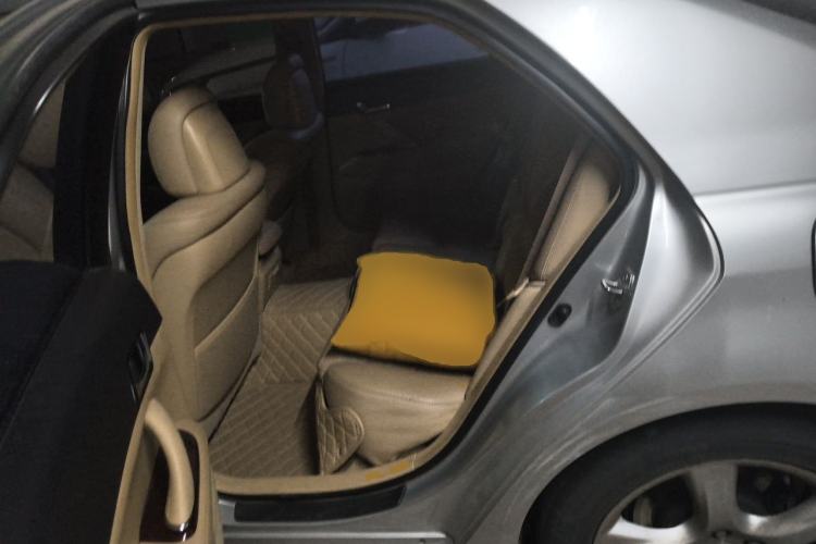 Used Toyota Reiz 2010 2.5V Fengdu Elite Edition Left Rear Seat