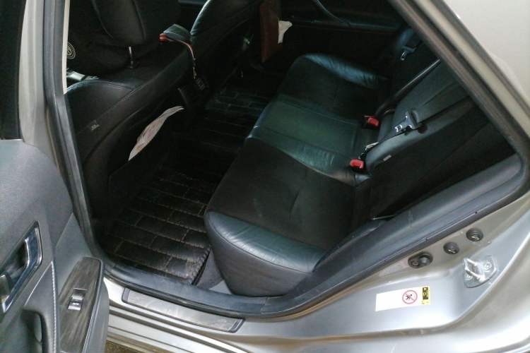 Used Toyota Reiz 2010 2.5V Fashion Elite Edition Left Rear Seat