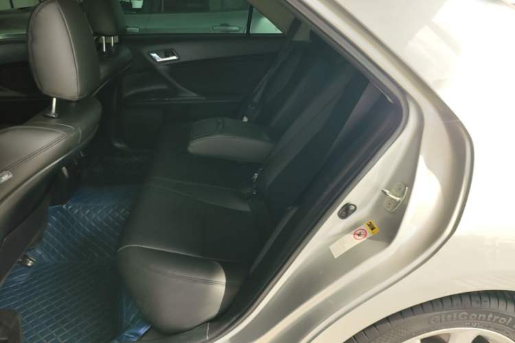 Used Toyota Reiz 2010 2.5S Fashion Elite Edition Left Rear Seat