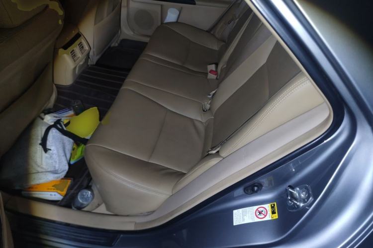 Used Toyota Reiz 2010 2.5S Fashion Elite Edition Left Rear Seat