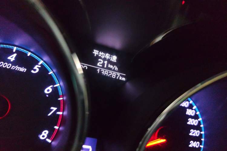 Used Toyota Reiz 2010 2.5V Fengdu Elite Edition Odometer Close Up