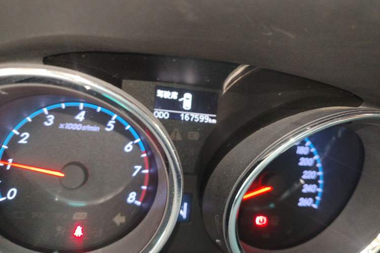 Used Toyota Reiz 2010 2.5V Fengdu Elite Edition Odometer Close Up