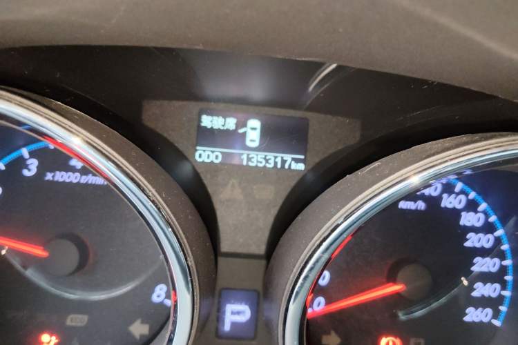 Used Toyota Reiz 2010 2.5S Fengdu Jinghua Edition Odometer Close Up