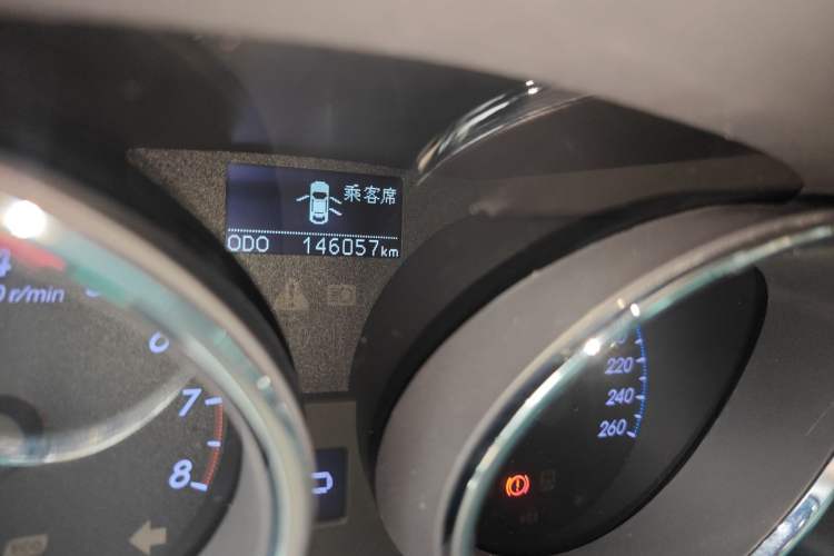 Used Toyota Reiz 2010 2.5V Fengdu Elite Edition Odometer Close Up