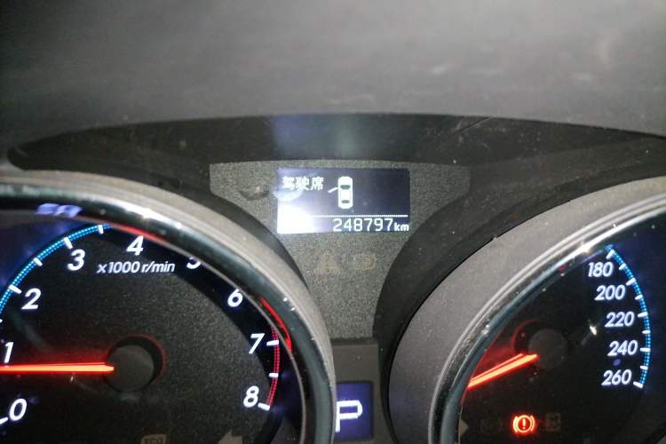 Used Toyota Reiz 2010 2.5V Fashion Elite Edition Odometer Close Up