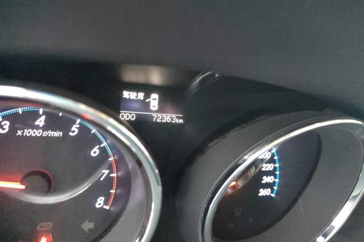 Used Toyota Reiz 2010 2.5S Fengdu Jinghua Edition Odometer Close Up