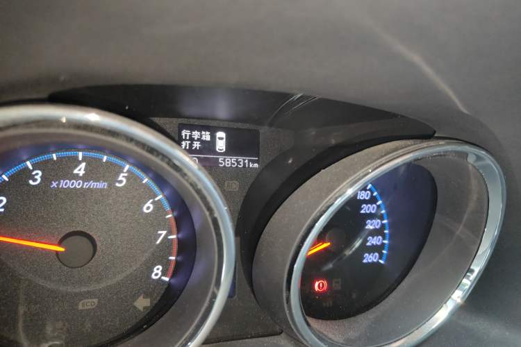 Used Toyota Reiz 2010 2.5S Fengdu Jinghua Edition Odometer Close Up