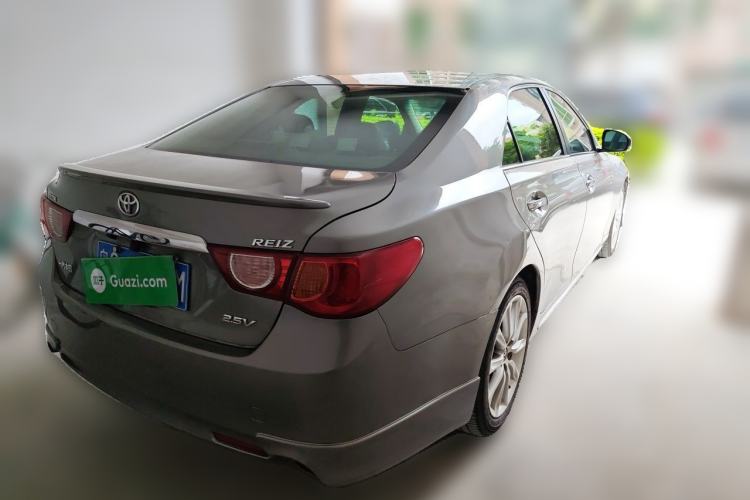 Used Toyota Reiz 2010 2.5V Fashion Elite Edition Rear Right 45 Deg