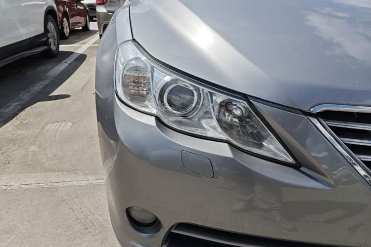 Used Toyota Reiz 2010 2.5V Fengdu Elite Edition Right Front Headlight