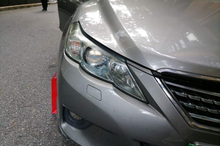Used Toyota Reiz 2010 2.5V Fashion Elite Edition Right Front Headlight