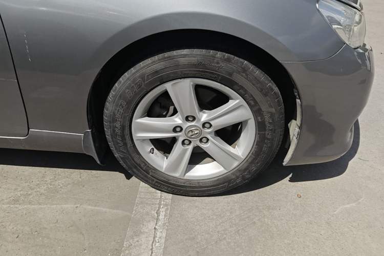 Used Toyota Reiz 2010 2.5V Fengdu Elite Edition Right Front Wheel Hub