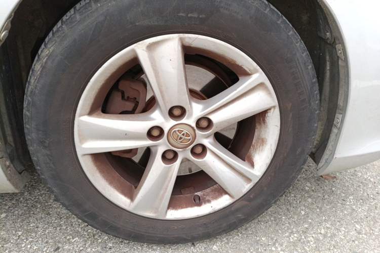 Used Toyota Reiz 2010 2.5V Fengdu Elite Edition Right Front Wheel Hub
