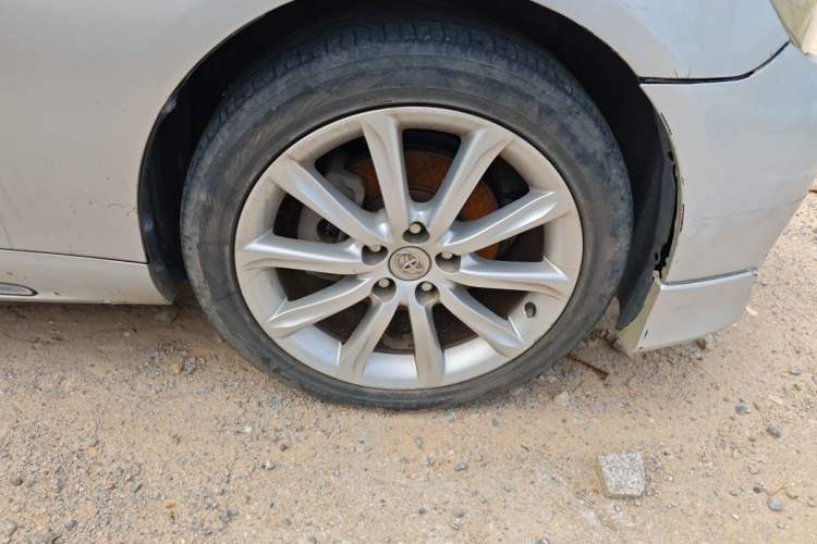 Used Toyota Reiz 2010 2.5S Fashion Elite Edition Right Front Wheel Hub