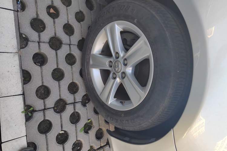 Used Toyota Reiz 2010 2.5S Fengdu Jinghua Edition Right Front Wheel Hub