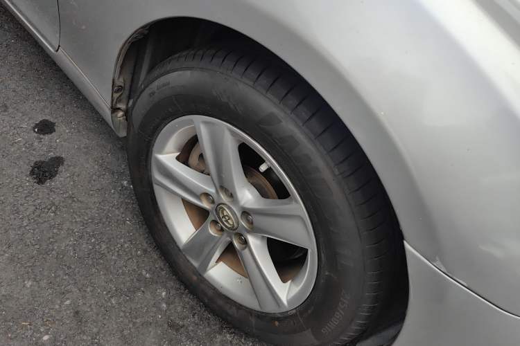 Used Toyota Reiz 2010 2.5S Fengdu Jinghua Edition Right Front Wheel Hub