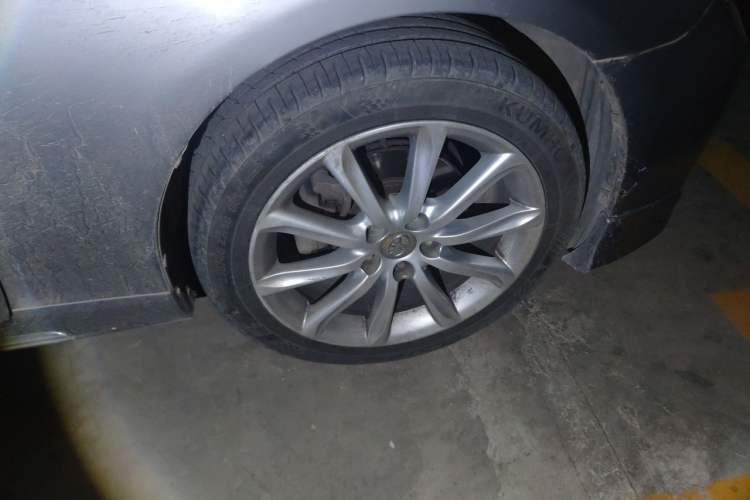 Used Toyota Reiz 2010 2.5S Fashion Elite Edition Right Front Wheel Hub