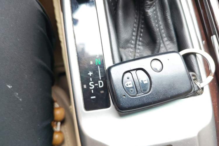 Used Toyota Reiz 2010 2.5V Fashion Elite Edition Vehicle Key