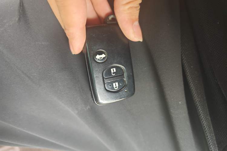 Used Toyota Reiz 2010 2.5V Fashion Elite Edition Vehicle Key