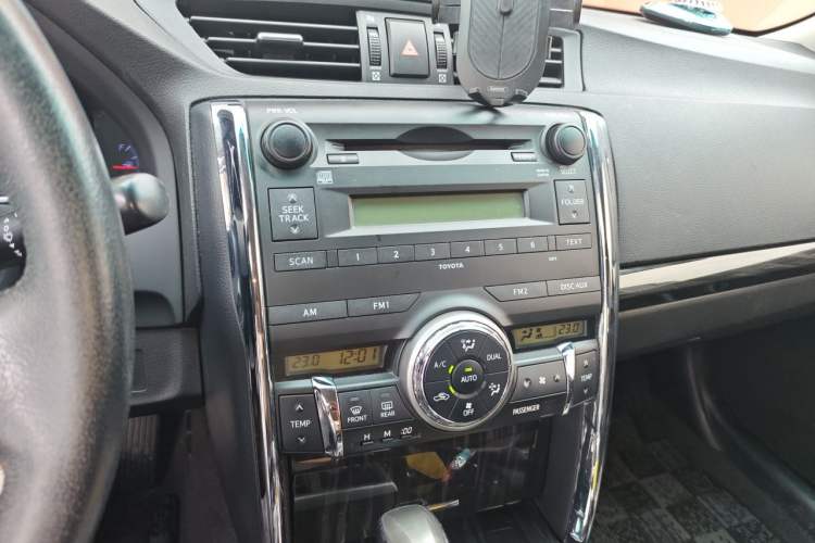 Used Toyota Reiz 2010 2.5V Fengdu Elite Edition Audio And AC Panel