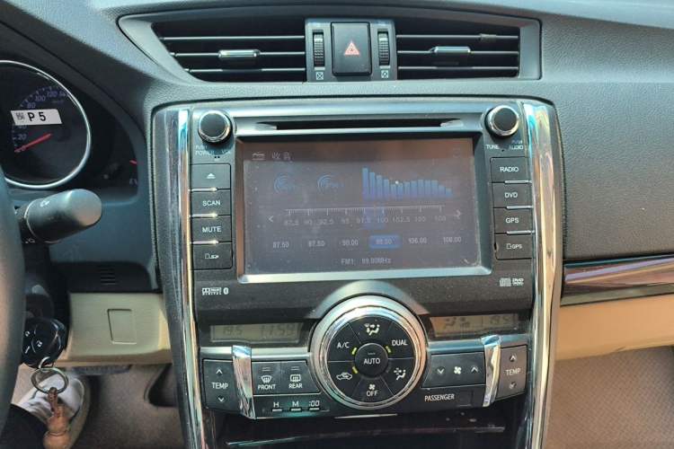 Used Toyota Reiz 2010 2.5V Fengdu Elite Edition Audio And AC Panel