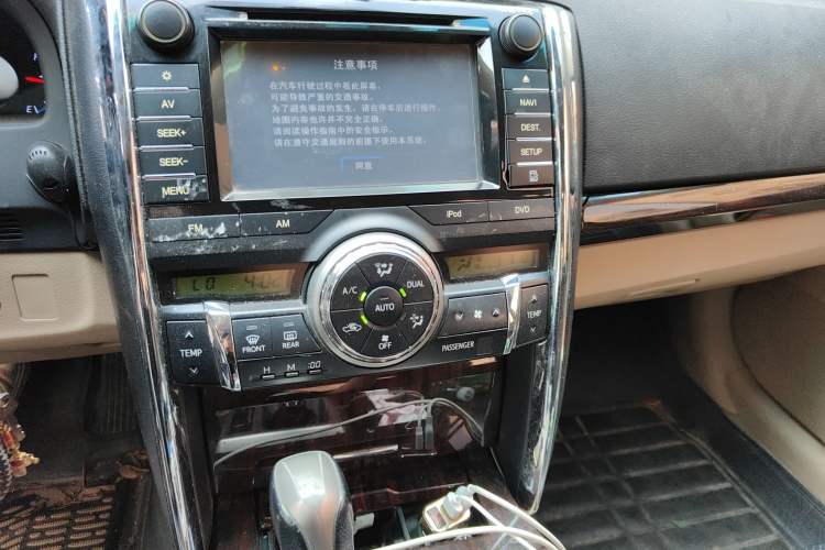 Used Toyota Reiz 2010 2.5V Fengdu Elite Edition Audio And AC Panel