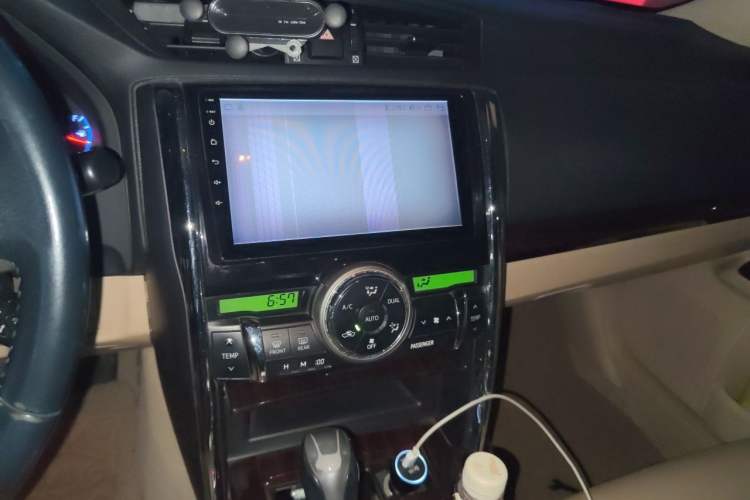 Used Toyota Reiz 2010 2.5S Fashion Elite Edition Audio And AC Panel