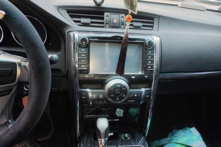 Used Toyota Reiz 2010 2.5V Fengdu Elite Edition Audio And AC Panel
