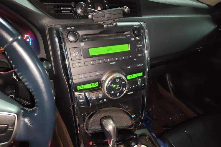 Used Toyota Reiz 2010 2.5V Fengdu Elite Edition Audio And AC Panel