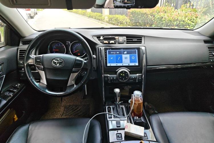 Used Toyota Reiz 2010 2.5V Fengdu Elite Edition Center Console