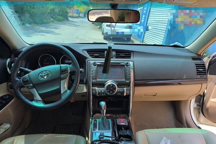 Used Toyota Reiz 2010 2.5V Fengdu Elite Edition Center Console