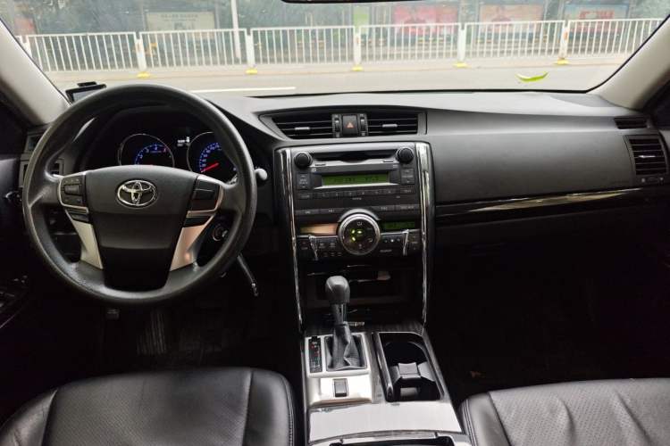 Used Toyota Reiz 2010 2.5S Fengdu Jinghua Edition Center Console