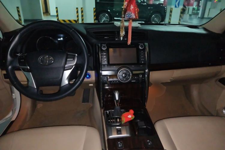 Used Toyota Reiz 2010 2.5V Fengdu Elite Edition Center Console