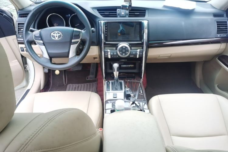 Used Toyota Reiz 2010 2.5V Fengdu Elite Edition Center Console