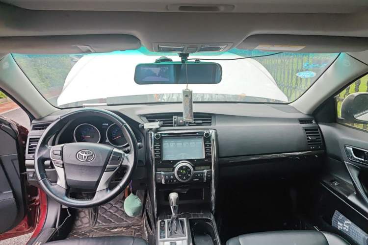 Used Toyota Reiz 2010 2.5V Fengdu Elite Edition Center Console