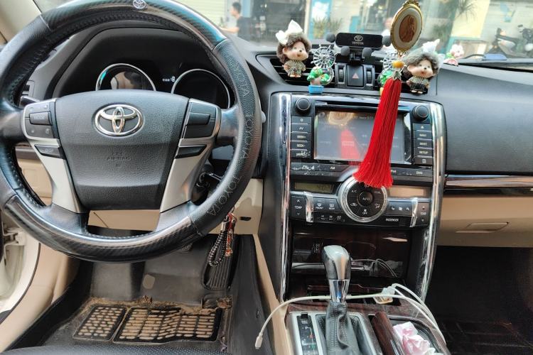 Used Toyota Reiz 2010 2.5V Fengdu Elite Edition Center Console