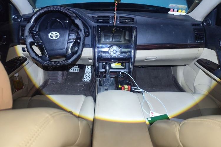 Used Toyota Reiz 2010 2.5S Fashion Elite Edition Center Console