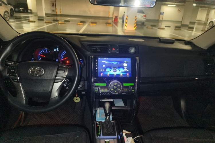 Used Toyota Reiz 2010 2.5V Fengdu Elite Edition Center Console