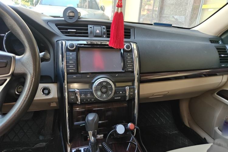 Used Toyota Reiz 2010 2.5S Fengdu Jinghua Edition Center Console