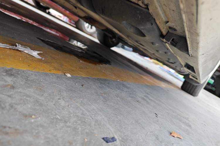 Used Toyota Reiz 2010 2.5S Fengdu Jinghua Edition Chassis Front Left