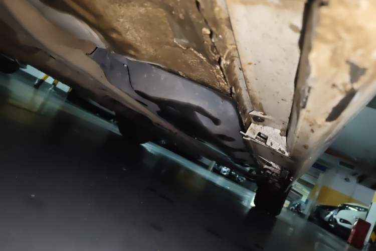 Used Toyota Reiz 2010 2.5V Fengdu Elite Edition Chassis Front Left