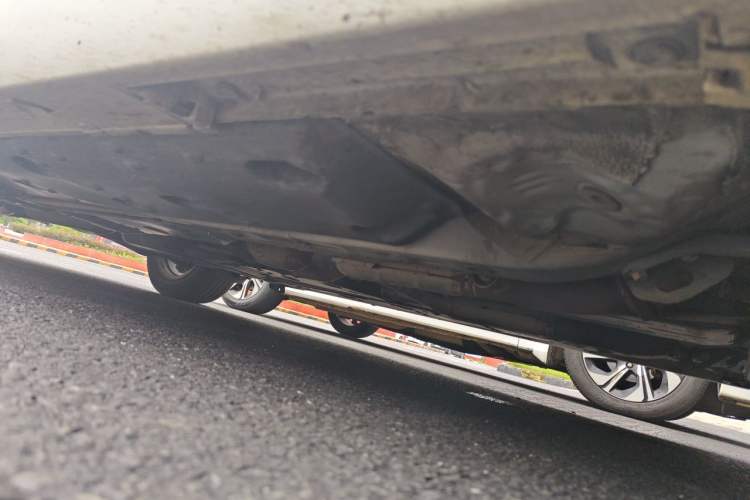 Used Toyota Reiz 2010 2.5V Fengdu Elite Edition Chassis Front Right