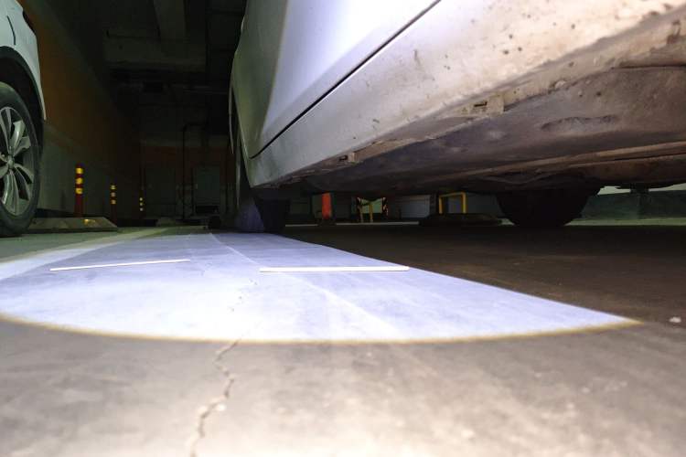 Used Toyota Reiz 2010 2.5V Fengdu Elite Edition Chassis Front Right