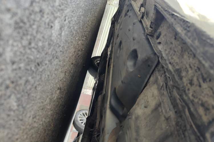 Used Toyota Reiz 2010 2.5V Fengdu Elite Edition Chassis Front Right