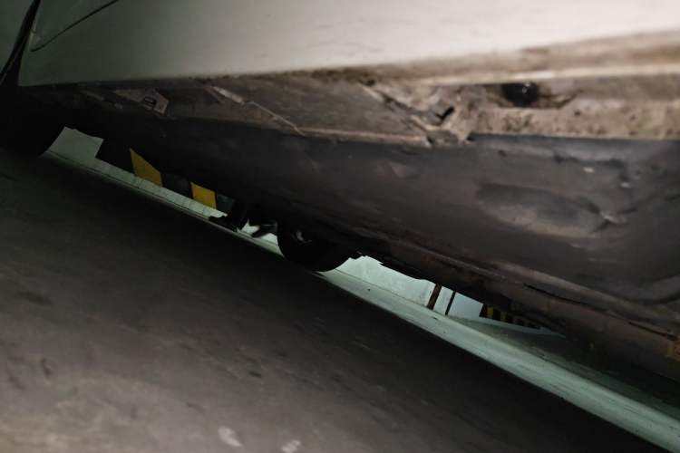 Used Toyota Reiz 2010 2.5V Fengdu Elite Edition Chassis Front Right